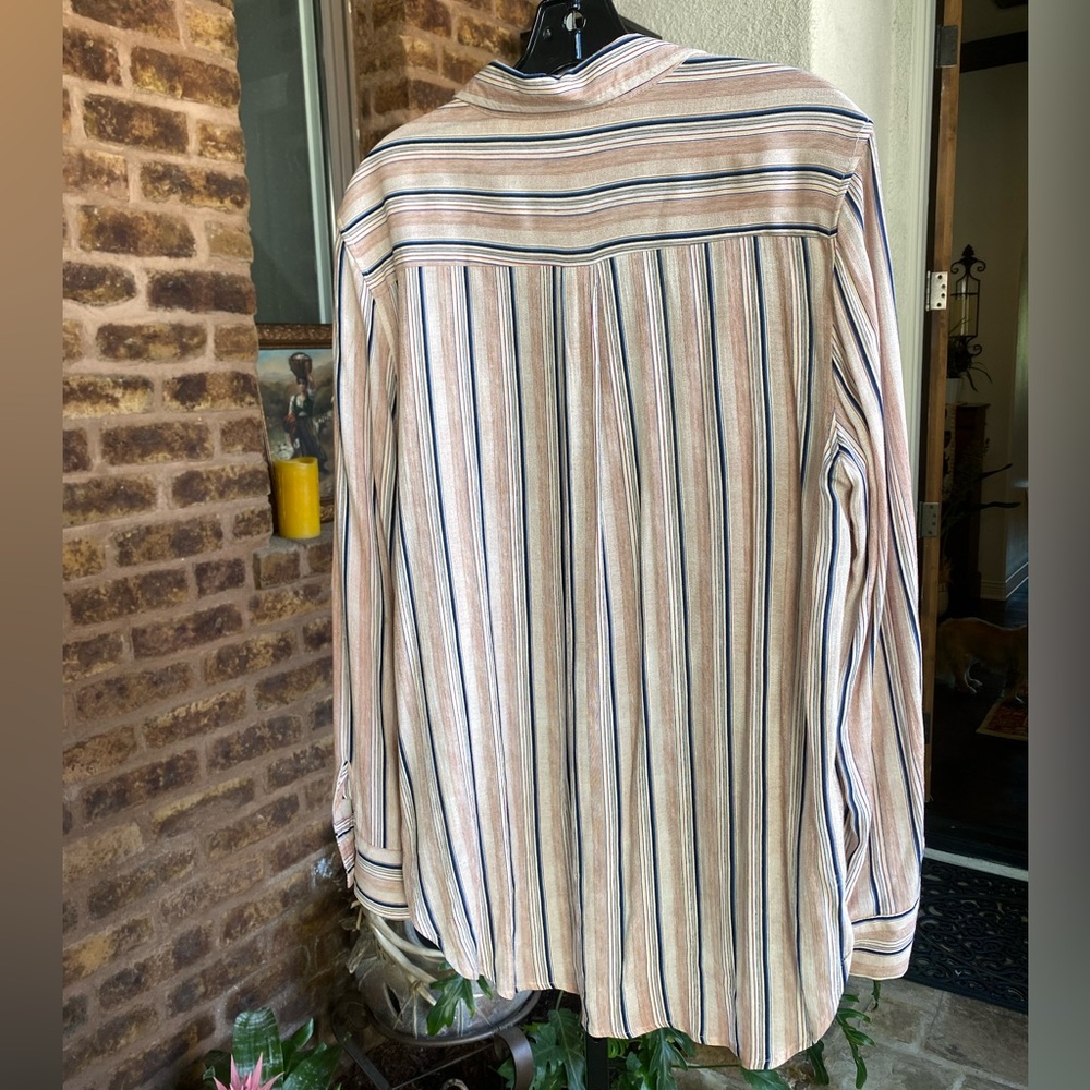 Millibon Women's Button Down - image 2